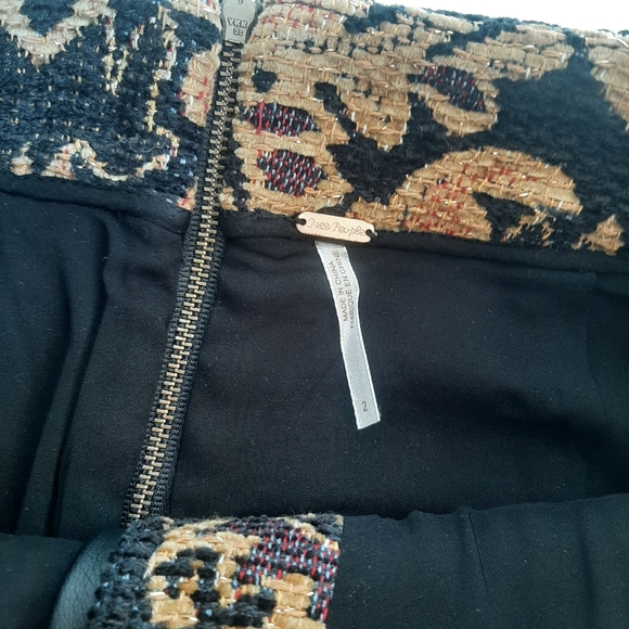 ❌ SOLD - Free People Winter Warrior Brocade Mini, Size 2 - Picture 11 of 11